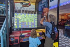 PXL_20250812_220543397